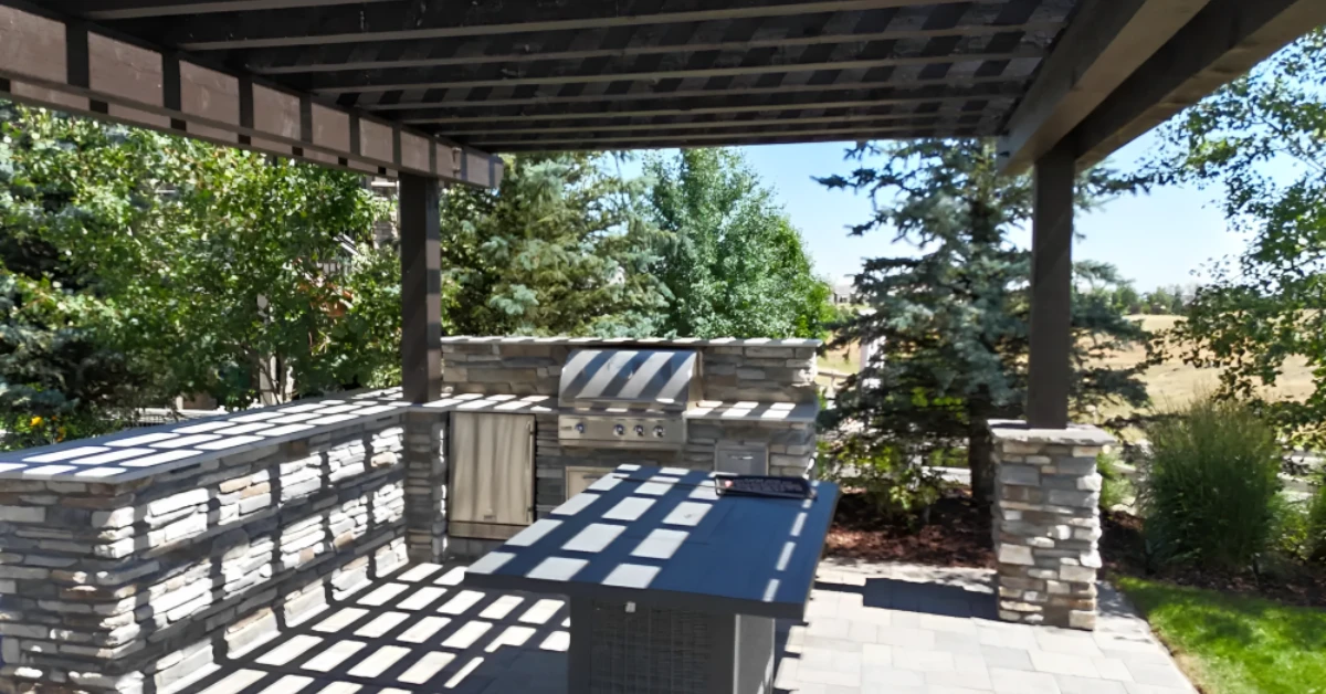 Outdoor kitchen designer